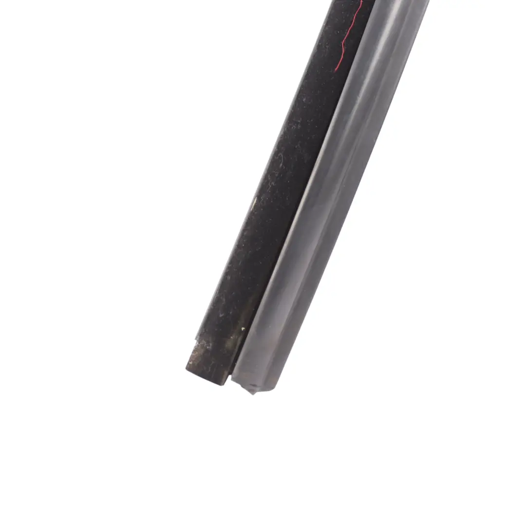 1P Uszczelka Listwa Drzwi Lewy Przód do Seat Leon FR o numerze 1P0837431A Seat Leon FR 1P Uszczelka Listwa Drzwi Lewy Przód - SKU 1P0837431A - Numer Części 1P0837431A