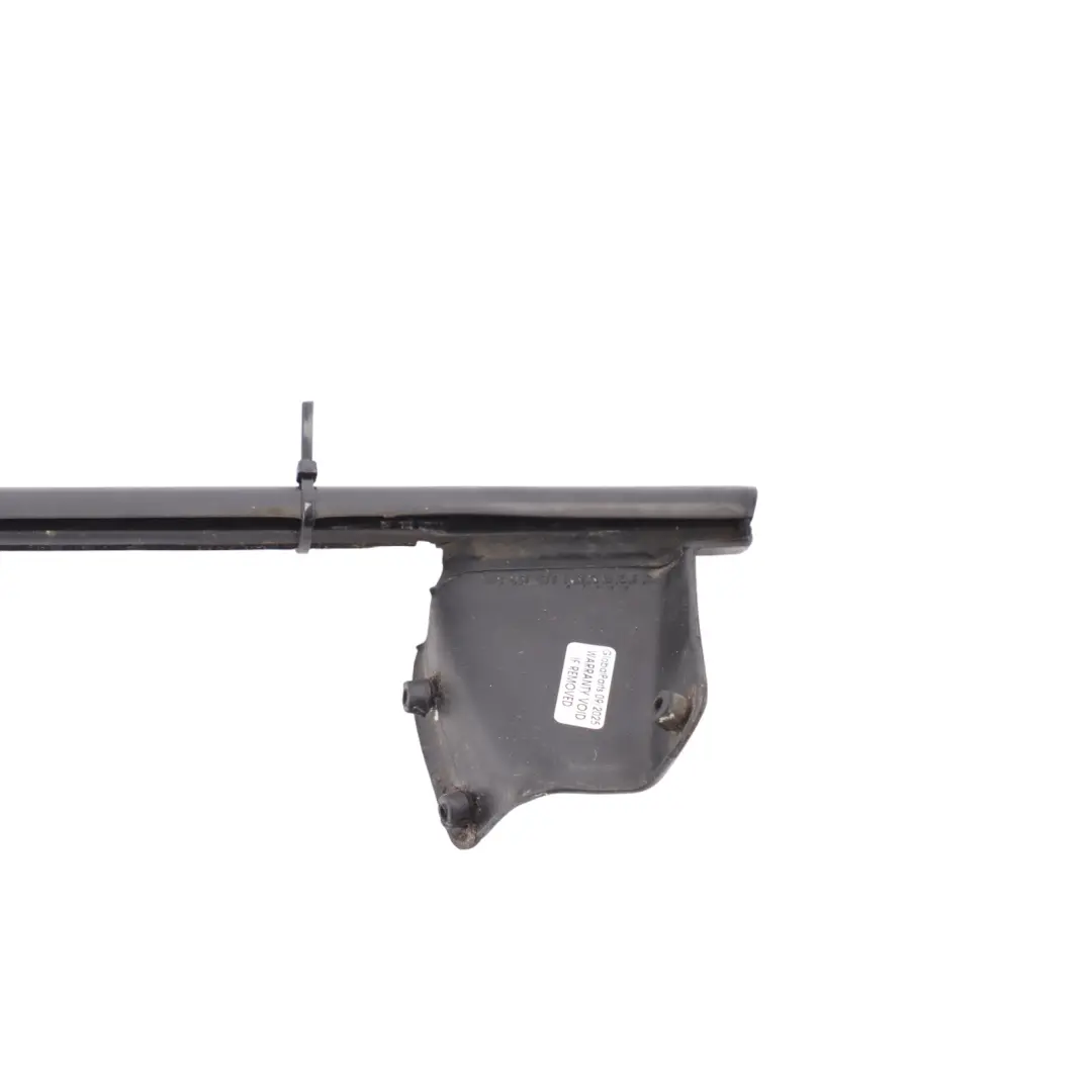 Seat Leon FR 1P Striscia Finestrino Porta Esterno Anteriore Sinistro - SKU 1P0837477E - Numero di parte 1P0837477E