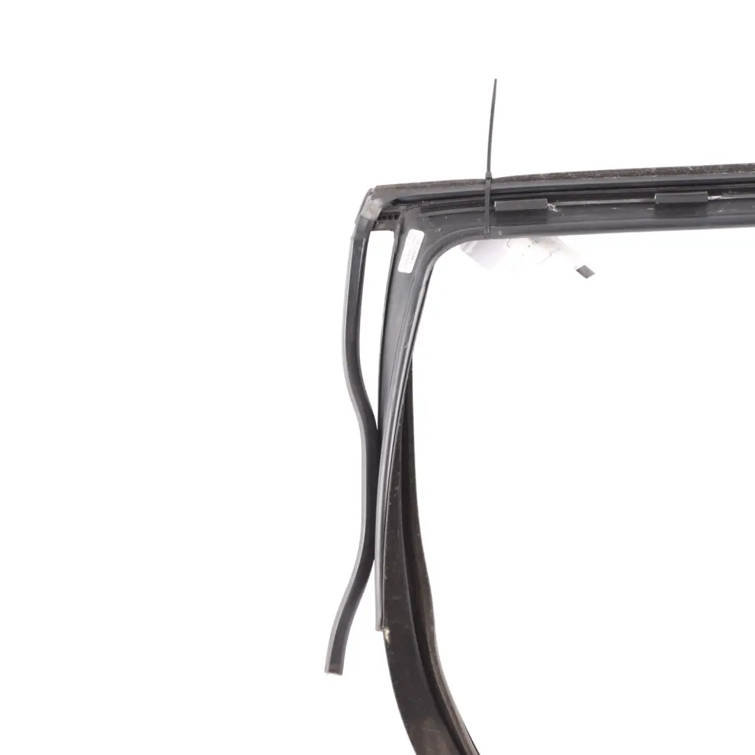 1P Guarnizione Guida Finestrino Posteriore Sinistro per Seat Leon FR con numero di parte 1P0839431B Seat Leon FR 1P Guarnizione Guida Finestrino Posteriore Sinistro - SKU 1P0839431B - Numero di parte 1P0839431B