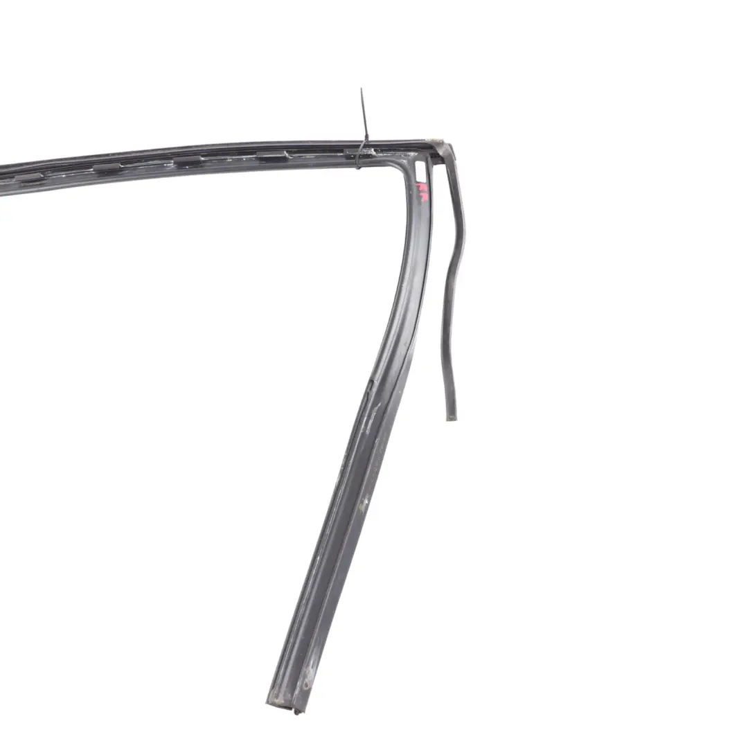 1P Guarnizione Guida Del Finestrino Posteriore Destro per Seat Leon FR con numero di parte 1P0839432B Seat Leon FR 1P Guarnizione Guida Del Finestrino Posteriore Destro - SKU 1P0839432B - Numero di parte 1P0839432B