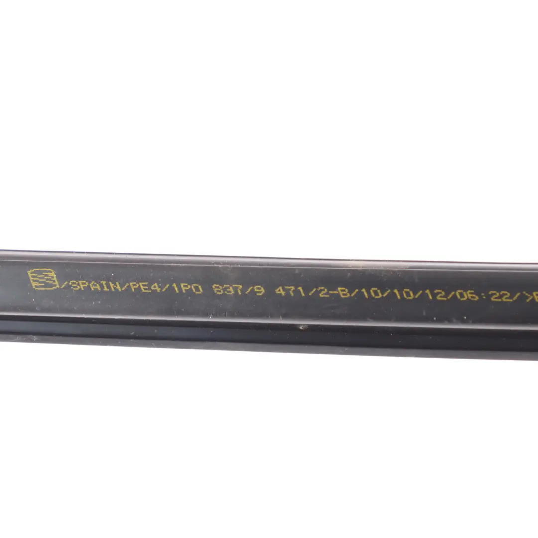 Mk2 1P Striscia Finestrino Porta Canale Interno Posteriore Sinistro per Seat Leon con numero di parte 1P0839471B Seat Leon Mk2 1P Striscia Finestrino Porta Canale Interno Posteriore Sinistro - SKU 1P0839471B - Numero di parte 1P0839471B