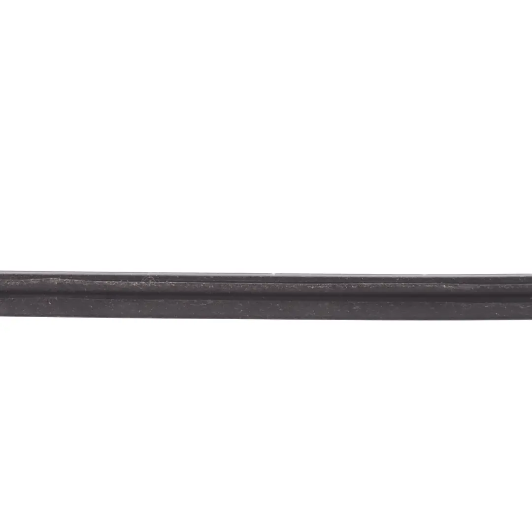 Seat Leon 1P Joint Étanchéité Vitre Porte Arrière Droite Intérieure - SKU 1P0839472B - Numéro de pièce 1P0839472B