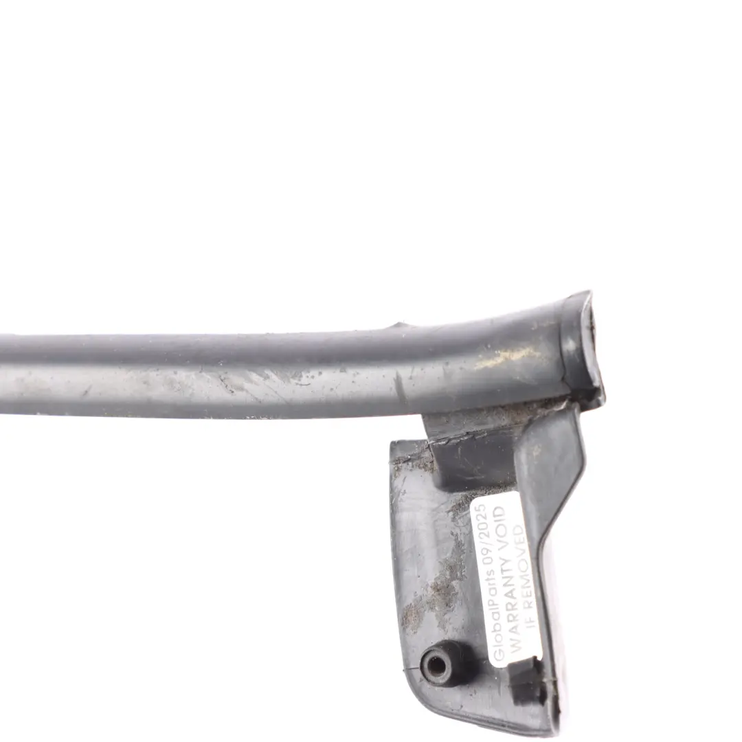 1P Striscia Finestrino Porta Canale Esterno Posteriore Sinistro per Seat Leon FR con numero di parte 1P0839477E Seat Leon FR 1P Striscia Finestrino Porta Canale Esterno Posteriore Sinistro - SKU 1P0839477E - Numero di parte 1P0839477E