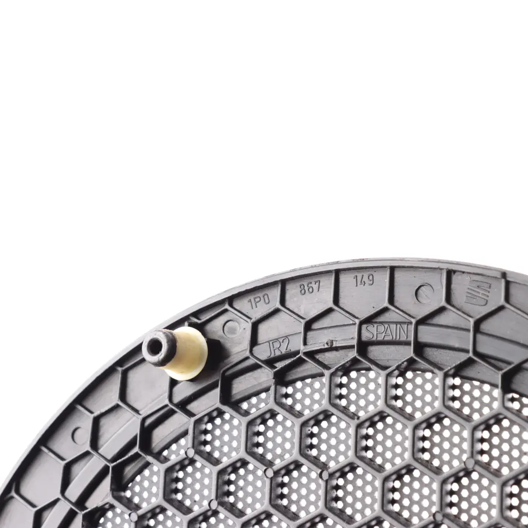 Mk2 1P Tür Lautsprecher Kühlergrill Abdeckung für Seat Leon mit Teilenummer 1P0867149 Seat Leon Mk2 1P Tür Lautsprecher Kühlergrill Abdeckung - SKU 1P0867149 - Teilenummer 1P0867149