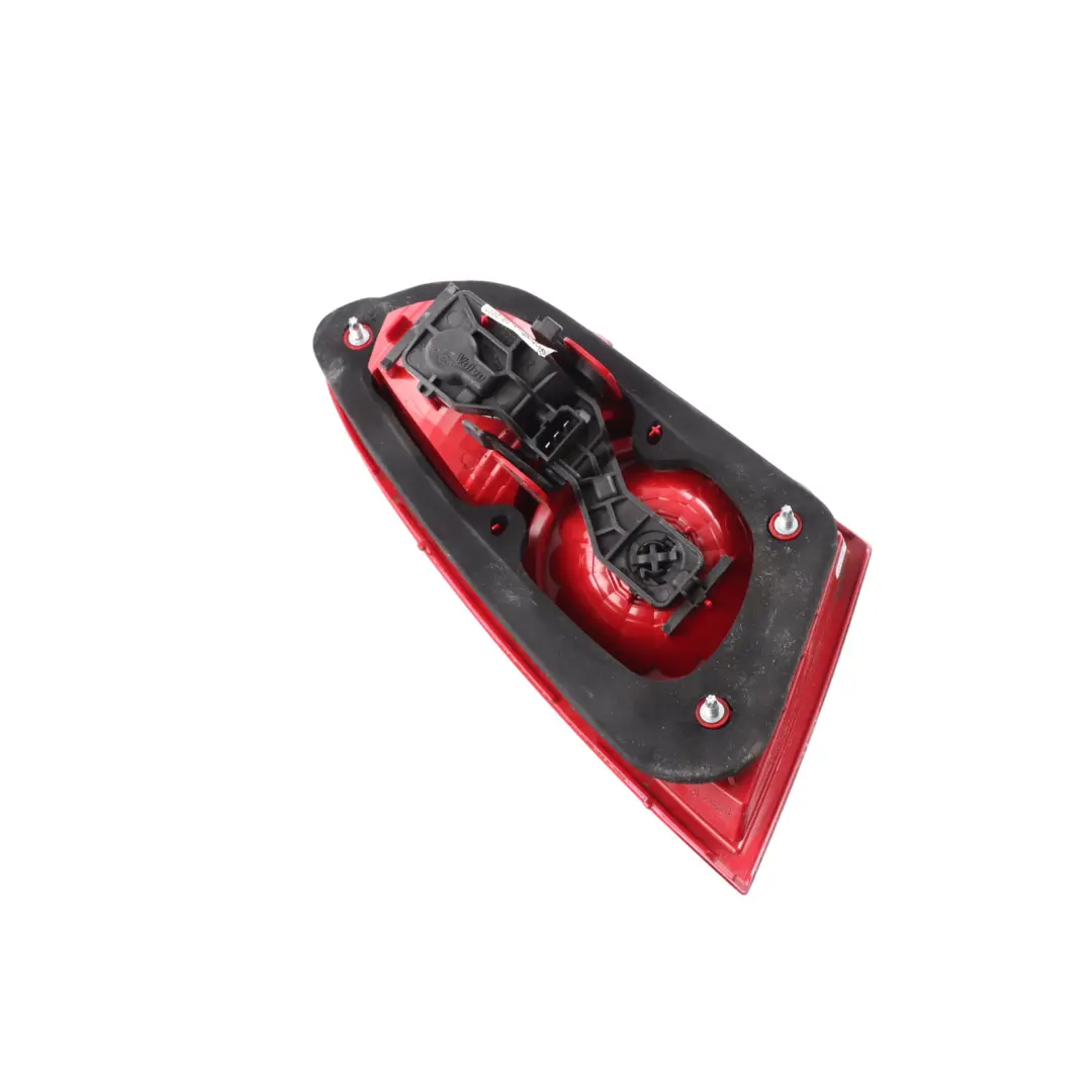 Seat Leon 1P Fanale Posteriore Lato Interno Destro - SKU 1P0945094P - Numero di parte 1P0945094P
