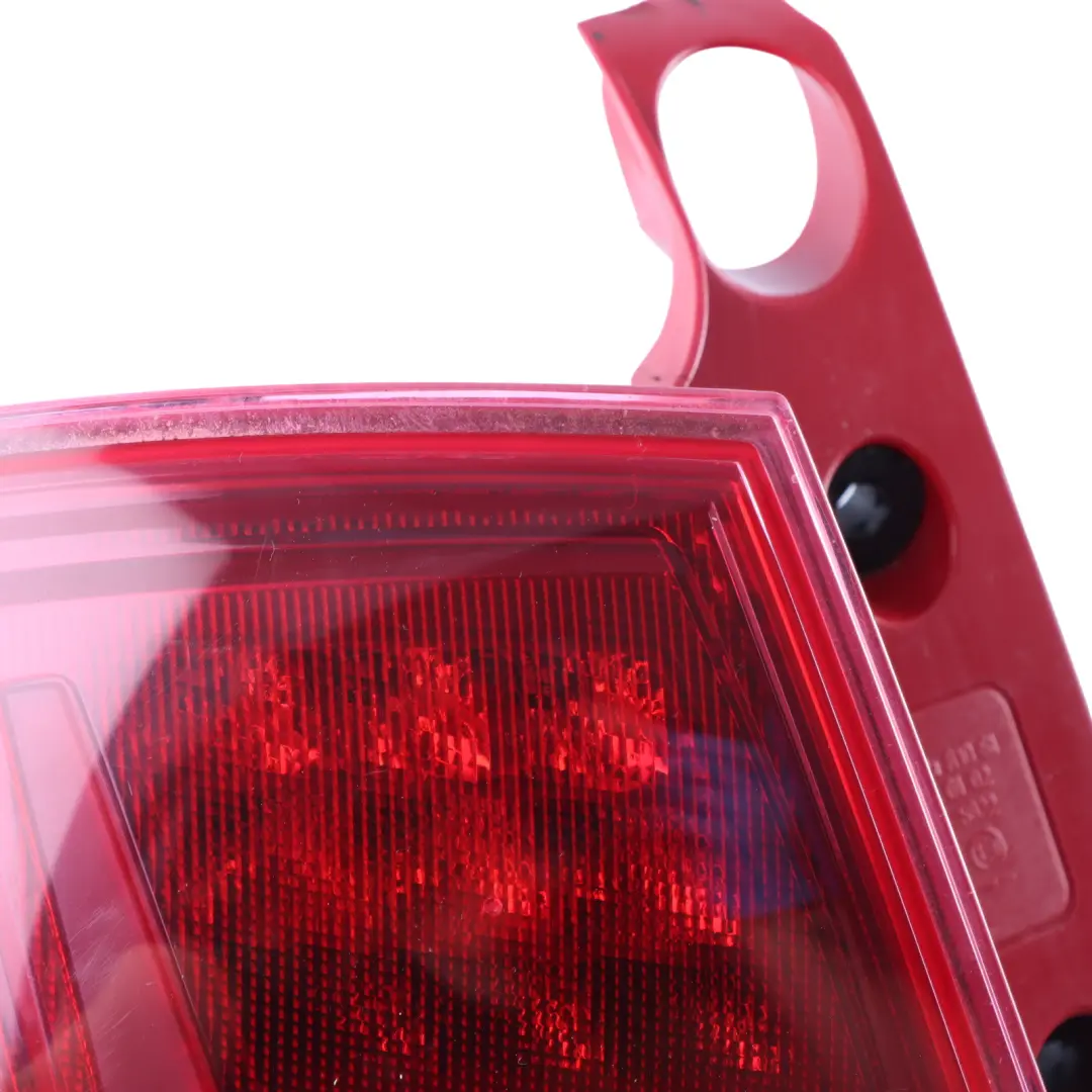 Seat Leon 1P Rücklicht Lampe Außen Seite Links - SKU 1P0945111H - Teilenummer 1P0945111H