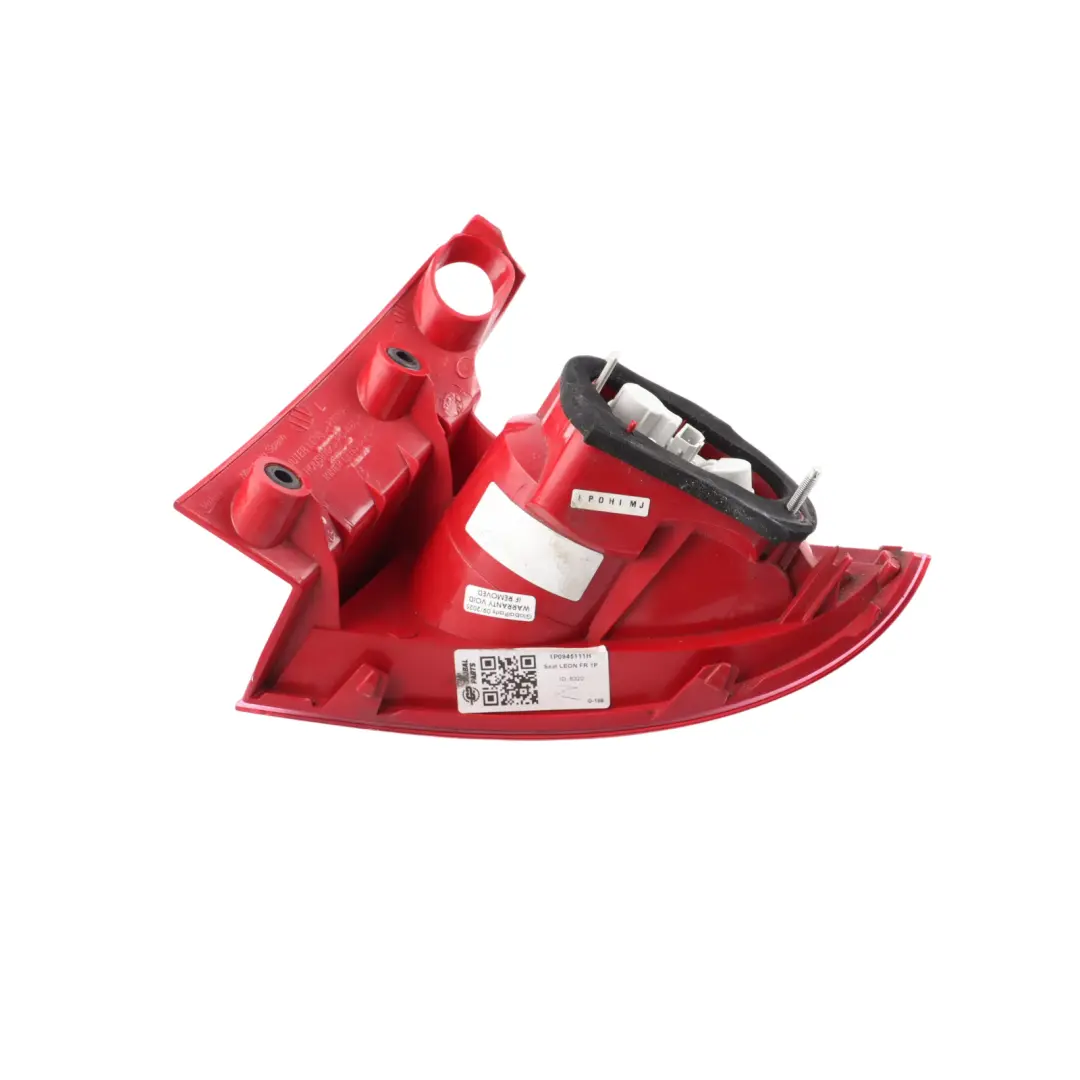 1P Rear Tail Light Lamp Outer Side Left N/S to Seat Leon with Part number 1P0945111H Seat Leon 1P Rear Tail Light Lamp Outer Side Left N/S - SKU 1P0945111H - Part number 1P0945111H