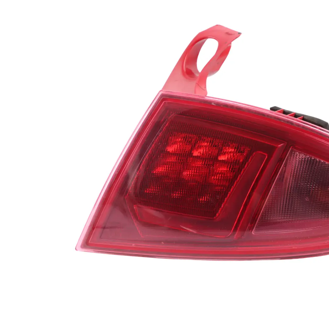 1P Lampa Tylna Prawa Zewnętrzna Strona do Seat Leon o numerze 1P0945112H Seat Leon 1P Lampa Tylna Prawa Zewnętrzna Strona - SKU 1P0945112H - Numer Części 1P0945112H