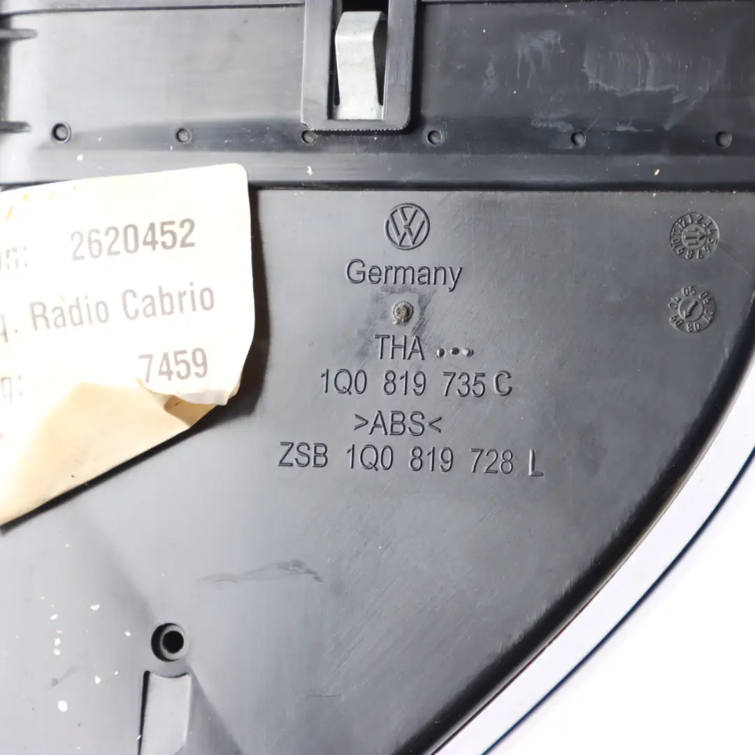 Mk3 Armaturenbrett Lüftungsgitter Mitte Düse für Volkswagen Scirocco mit Teilenummer 1Q0819735C Volkswagen Scirocco Mk3 Armaturenbrett Lüftungsgitter Mitte Düse - SKU 1Q0819728L - Teilenummer 1Q0819735C