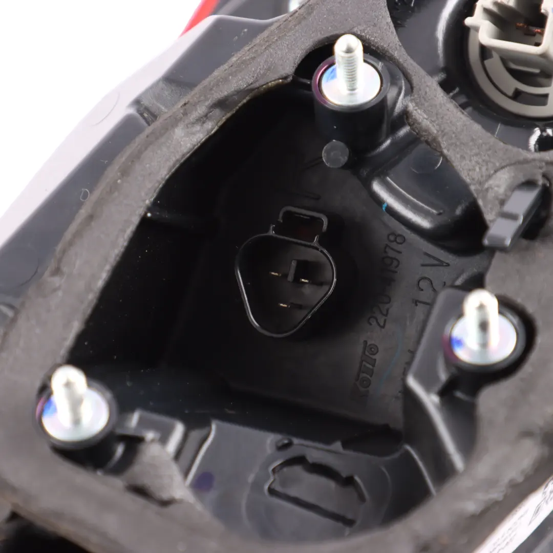 Mk3 GJ Rear Tail Boot Outer Light Lamp Right O/S to Mazda 6 with Part number 220-41978 Mazda 6 Mk3 GJ Rear Tail Boot Outer Light Lamp Right O/S - SKU 220-41978 - Part number 220-41978