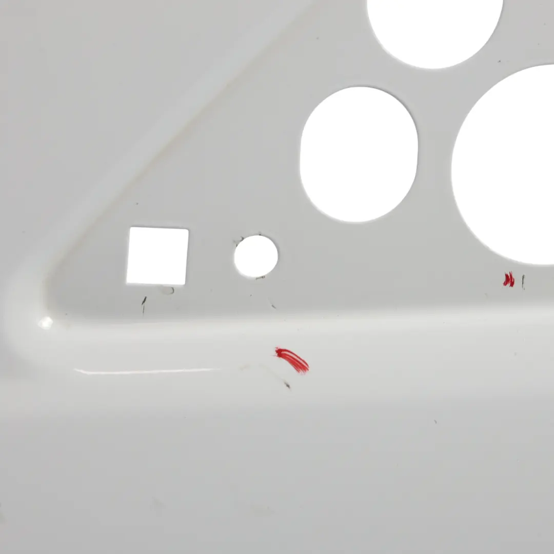 Pannello Laterale Sinistro Parafango Alare Frozen White Bianco - Z2 per Ford Transit con numero di parte 2203290 Ford Transit Pannello Laterale Sinistro Parafango Alare Frozen White Bianco - Z2 - SKU 2203290-FW2 - Numero di parte 2203290