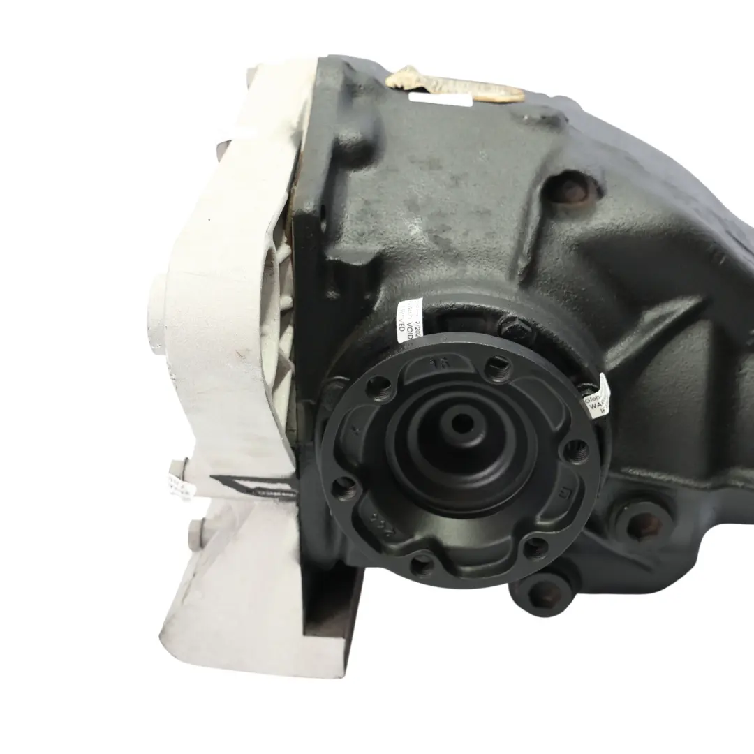 Dyferencjał Dyfer Tylnej Osi Przełożenie 3.15 do BMW E39 M5 o numerze 2229565 BMW E39 M5 Dyferencjał Dyfer Tylnej Osi Przełożenie 3.15 - SKU 2229565 - Numer Części 2229565