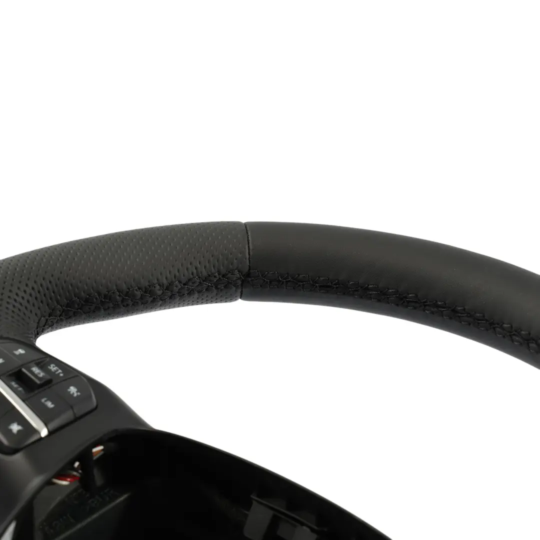 MK8 Volante NUOVO In Pelle Nera Multifunzione KK31-3600-AF3ZHE per Ford Transit con numero di parte 2758397 Ford Transit MK8 Volante NUOVO In Pelle Nera Multifunzione KK31-3600-AF3ZHE - SKU 2758397-1 - Numero di parte 2758397