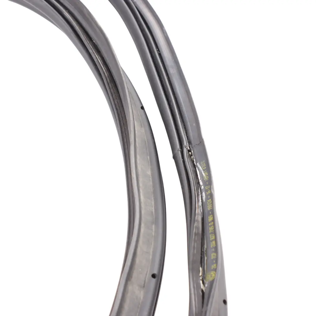 AW Rear Boot Lid Trunk Gasket Seal Rubber to Volkswagen Polo VI with Part number 2G6827705E Volkswagen Polo VI AW Rear Boot Lid Trunk Gasket Seal Rubber - SKU 2G6827705E - Part number 2G6827705E