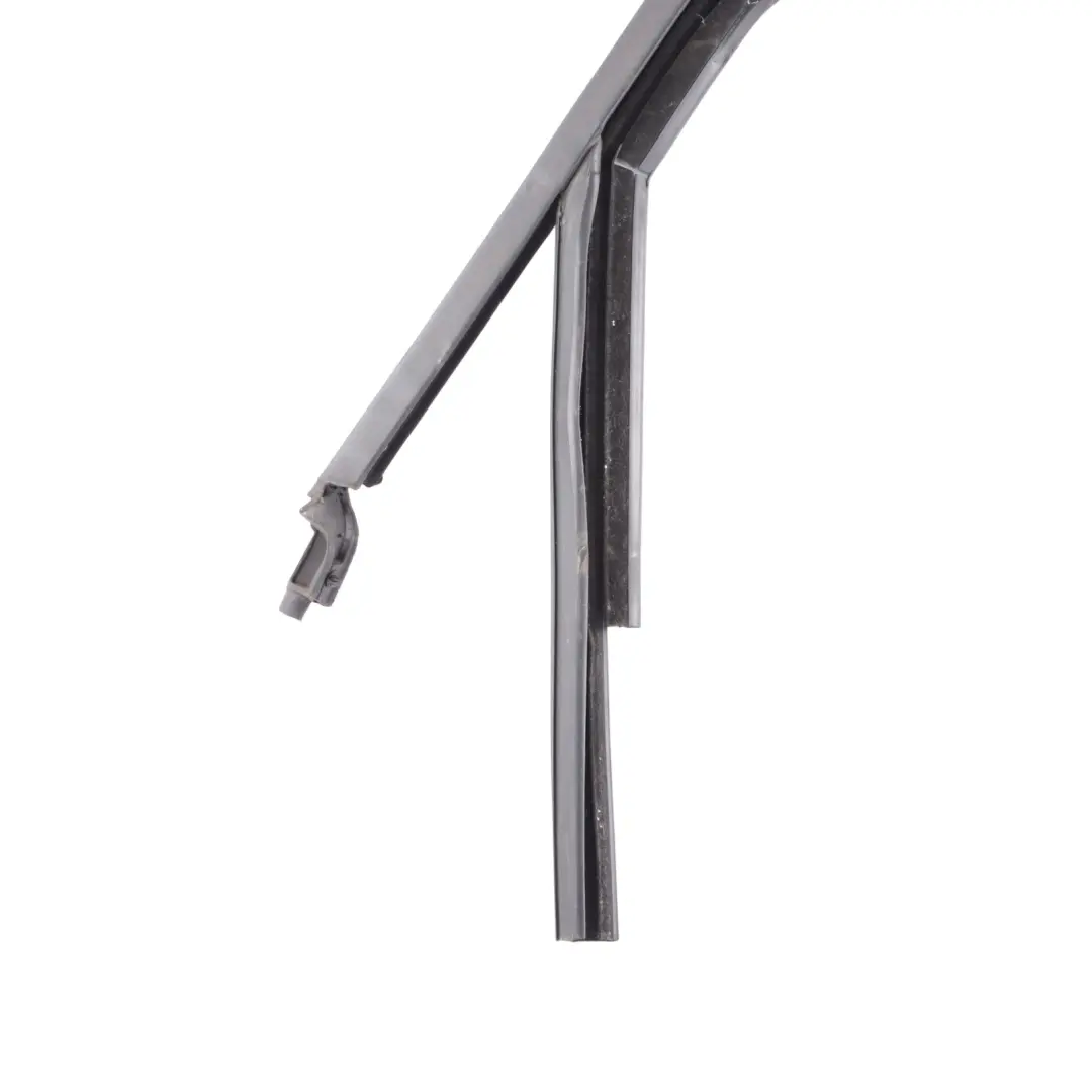 Door Window Seal Gasket Frame Right O/S to Volkswagen Polo VI Rear with Part number 2GS839440L Volkswagen Polo VI Rear Door Window Seal Gasket Frame Right O/S - SKU 2GS839440L - Part number 2GS839440L