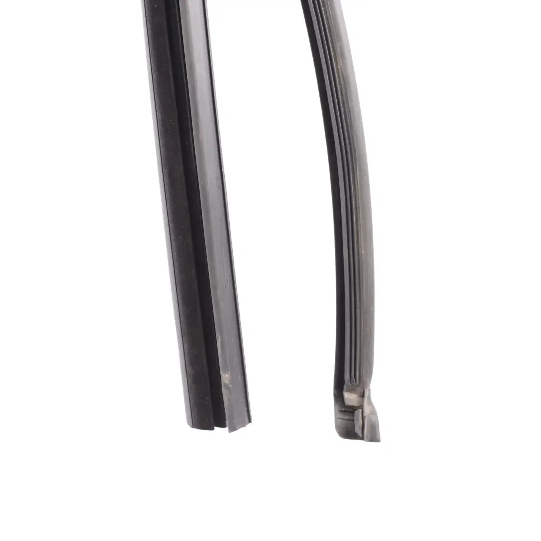 Door Window Seal Gasket Frame Right O/S to Volkswagen Polo VI Rear with Part number 2GS839440L Volkswagen Polo VI Rear Door Window Seal Gasket Frame Right O/S - SKU 2GS839440L - Part number 2GS839440L