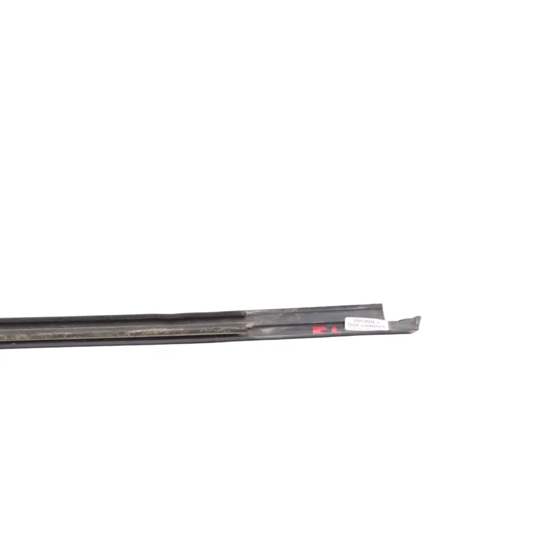 Türfenster Dichtung Hinten Außen Links für Volkswagen Polo VI mit Teilenummer 2GS839477C Volkswagen Polo VI Türfenster Dichtung Hinten Außen Links - SKU 2GS839477C - Teilenummer 2GS839477C
