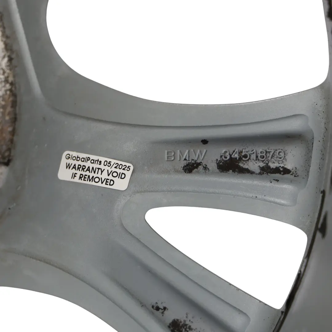 Silberne Leichtmetall felge 17" V-Speiche 279 8J ET:46 für BMW X3 E83 mit Teilenummer 3451879 BMW X3 E83 Silberne Leichtmetall felge 17" V-Speiche 279 8J ET:46 - SKU 3451879-2 - Teilenummer 3451879