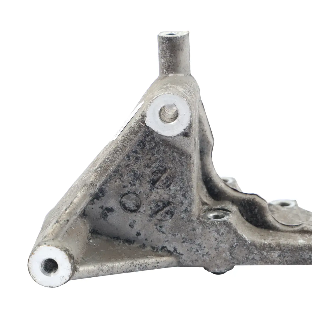 Hyundai H-1 Supporto Staffa Supporto Alternatore 2.5 CRDI Diesel - SKU 374724A011 - Numero di parte 374724A011