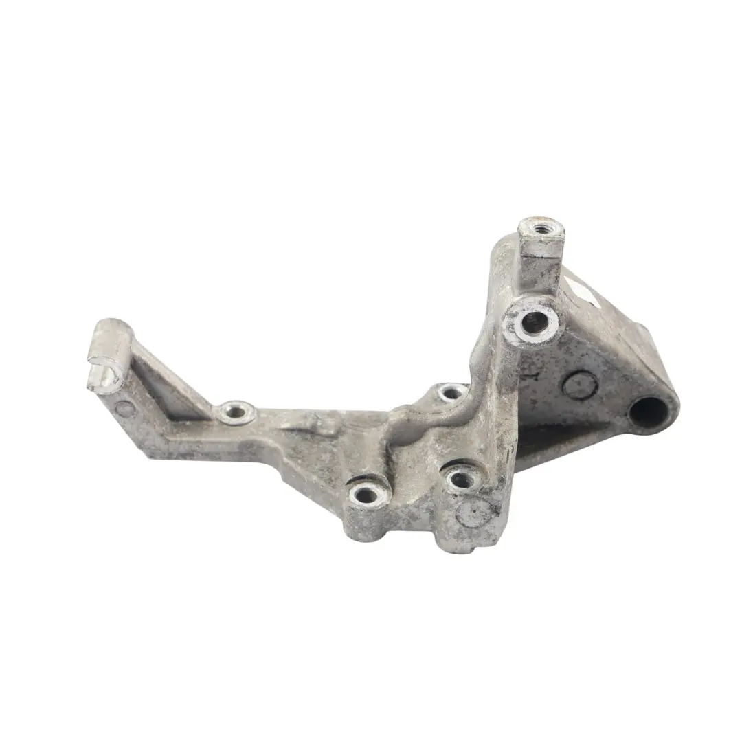 Hyundai H-1 Supporto Staffa Supporto Alternatore 2.5 CRDI Diesel - SKU 374724A011 - Numero di parte 374724A011