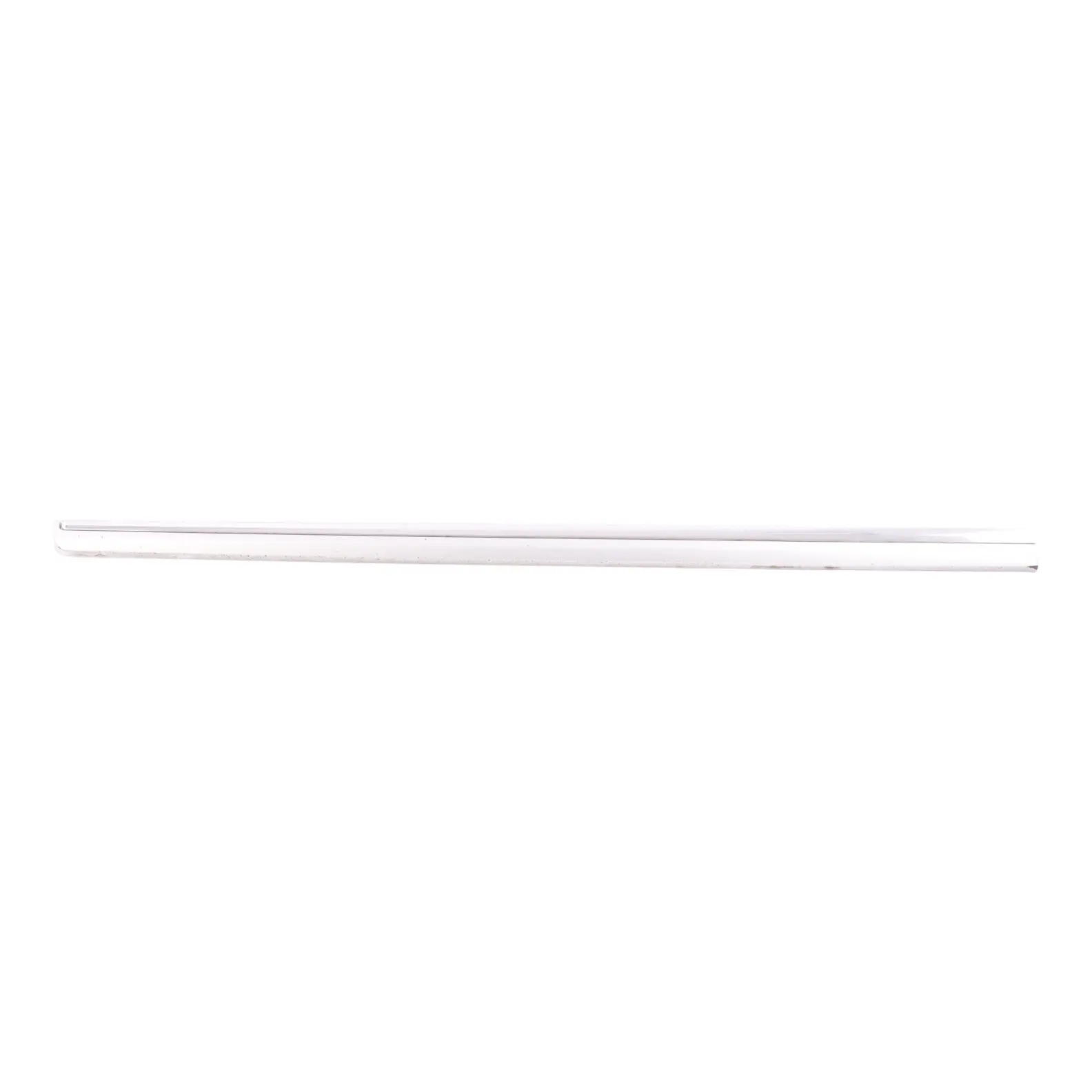 Volkswagen Passat B7 Front Door Moulding Lower Left N/S Reflex Silver - A7W