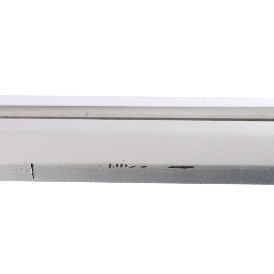 Volkswagen Passat B7 Moldura Puerta Trasera Derecha Plata Reflex A7W - SKU 3AA854950A-RES - Número de pieza 3AA854950A
