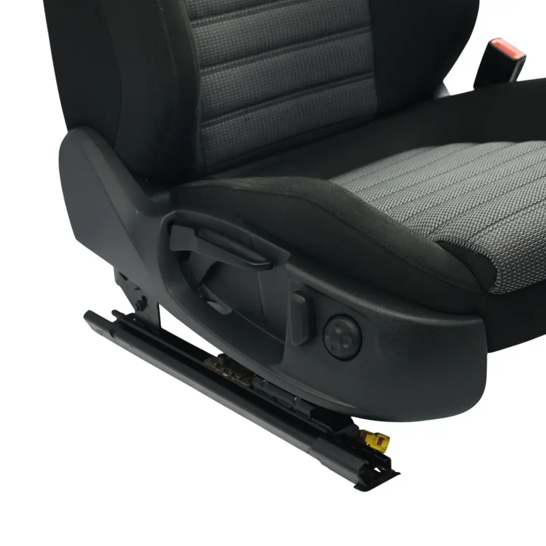 Volkswagen Passat B7 Asiento Delantero Calefactable Eléctrico Tela Negro Derecho - SKU 3AA881806FA-1 - Número de pieza 3AA881806FA