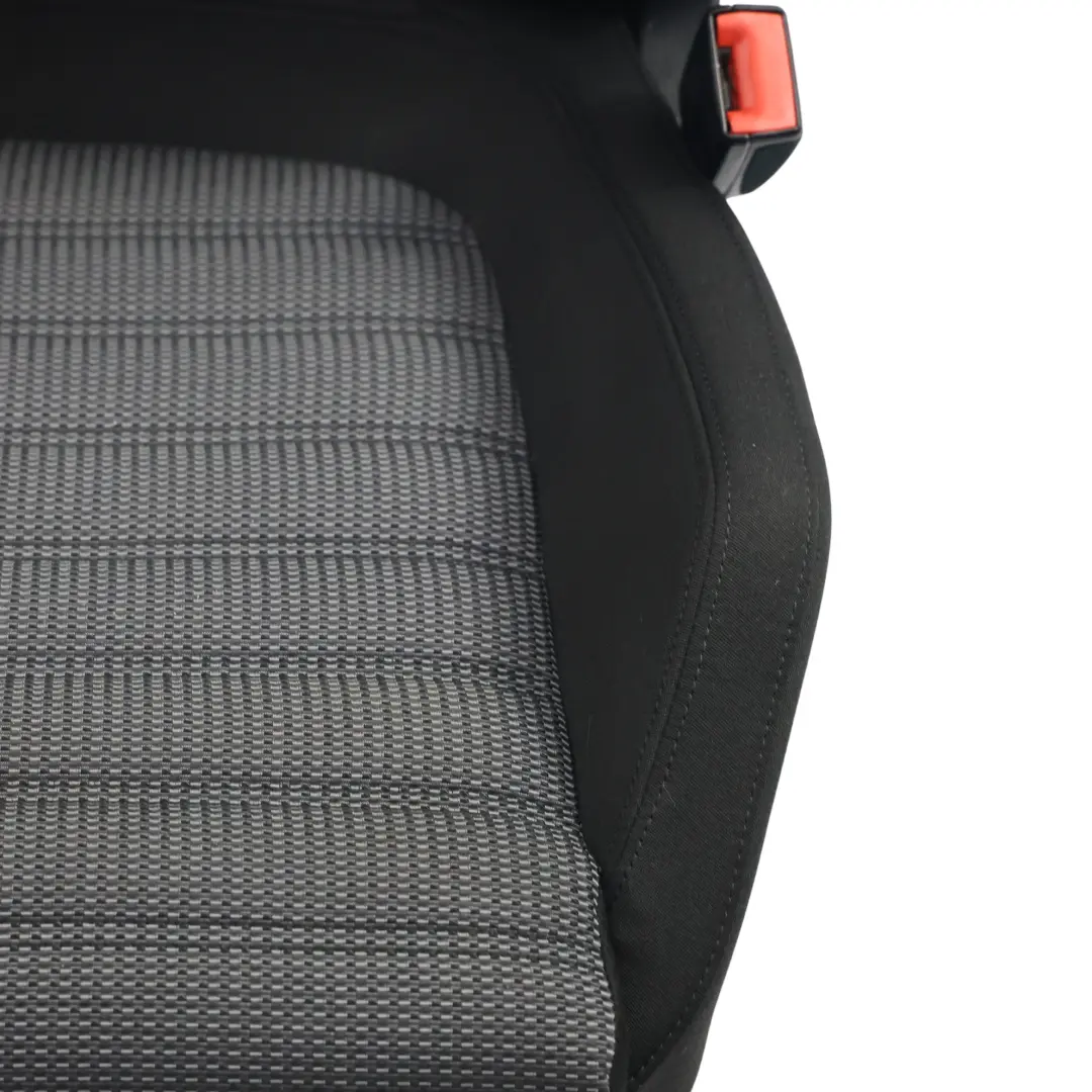 Vorder Sitz Beheizt Elektrisch Stoff Schwarz Rechts für Volkswagen Passat B7 mit Teilenummer 3AA881806FA Volkswagen Passat B7 Vorder Sitz Beheizt Elektrisch Stoff Schwarz Rechts - SKU 3AA881806FA-1 - Teilenummer 3AA881806FA