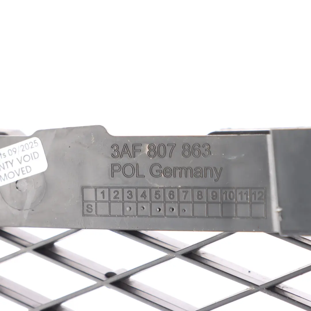 Bumper Guide Bracket Centre to Volkswagen Passat B7 Estate Rear with Part number 3AF807863B Volkswagen Passat B7 Estate Rear Bumper Guide Bracket Centre - SKU 3AF807863B - Part number 3AF807863B