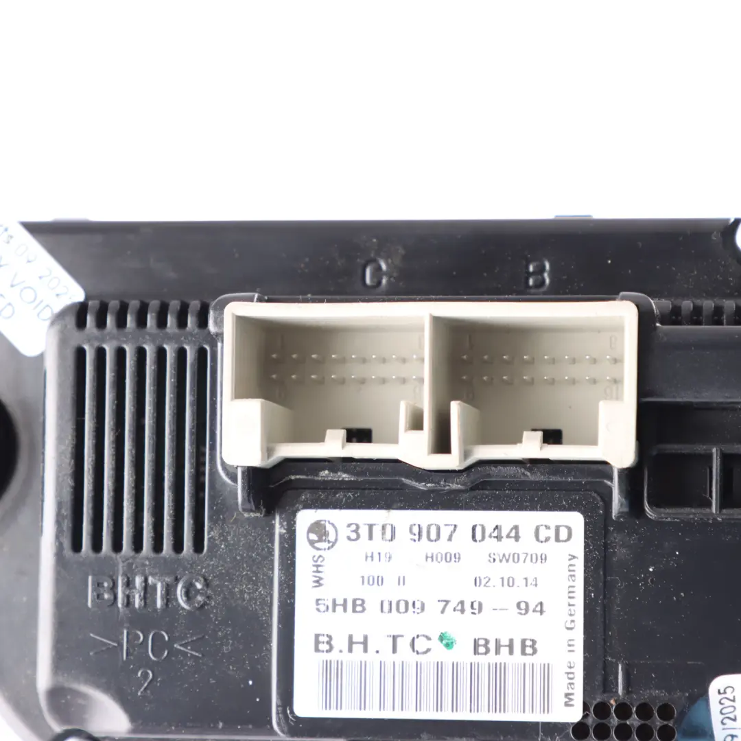 Mk2 Yeti 5L Climate Control A/C Switch Panel Unit to Skoda Superb with Part number 3T0907044CD Skoda Superb Mk2 Yeti 5L Climate Control A/C Switch Panel Unit - SKU 3T0907044CD - Part number 3T0907044CD