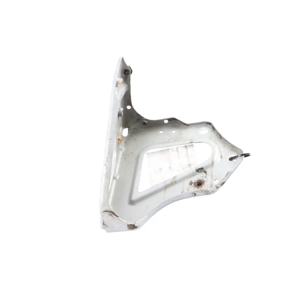 Fender Mount Front Right O/S Bracket Support Light Silver - Y7W to Audi A6 C6 with Part number 4F0821136A Audi A6 C6 Fender Mount Front Right O/S Bracket Support Light Silver - Y7W - SKU 4F0821136A-LS - Part number 4F0821136A
