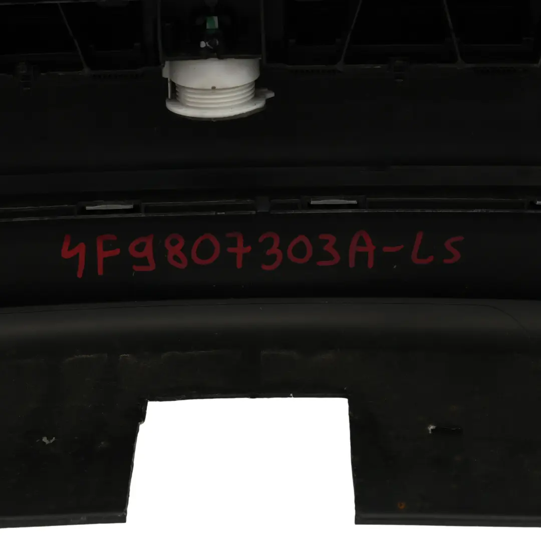 Audi A6 C6 Avant Zderzak Tylny PDC Srebrny Metalik - Y7W - SKU 4F9807303A-LS - Numer Części 4F9807303A