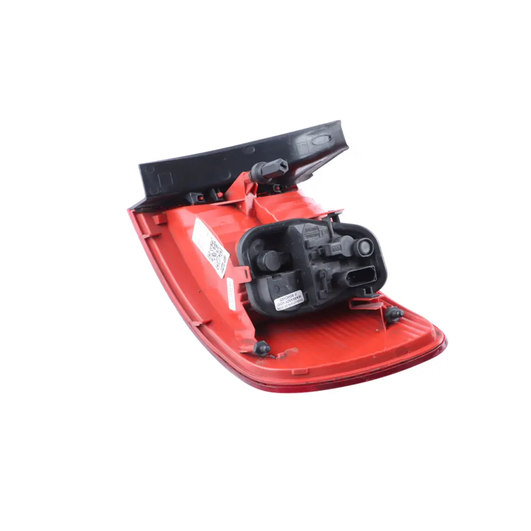 Light Lamp Tailgate Outer Left N/S to Audi A6 C6 Avant Rear with Part number 4F9945095 Audi A6 C6 Avant Rear Light Lamp Tailgate Outer Left N/S - SKU 4F9945095 - Part number 4F9945095