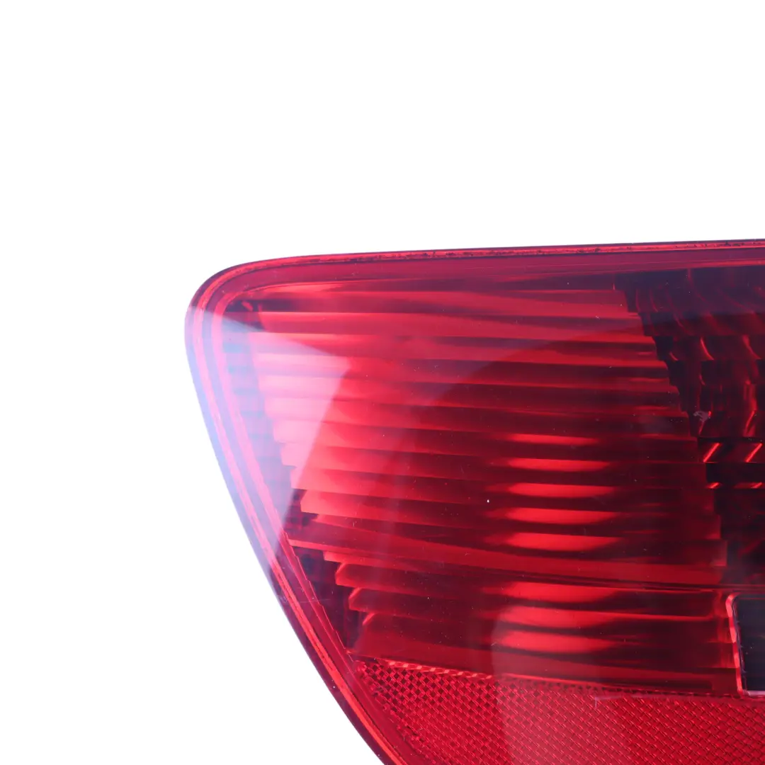 Light Lamp Tailgate Outer Left N/S to Audi A6 C6 Avant Rear with Part number 4F9945095 Audi A6 C6 Avant Rear Light Lamp Tailgate Outer Left N/S - SKU 4F9945095 - Part number 4F9945095