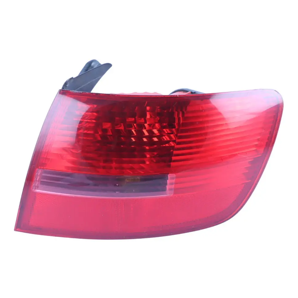 Light Lamp Tailgate Outer Right O/S to Audi A6 C6 Avant Rear with Part number 4F9945096 Audi A6 C6 Avant Rear Light Lamp Tailgate Outer Right O/S - SKU 4F9945096 - Part number 4F9945096