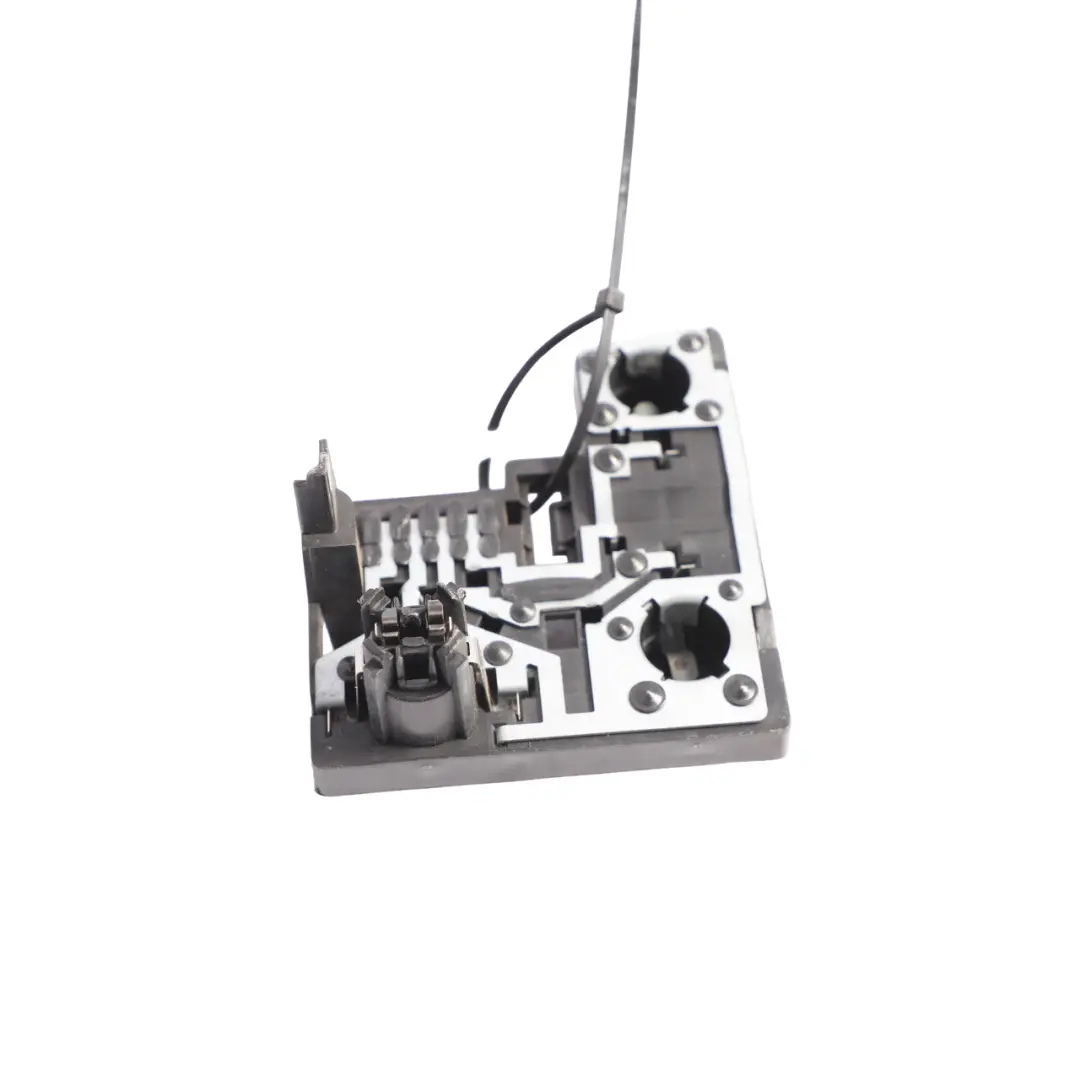 Inner Bulb Holder Socket Tail Gate Rear Left N/S to Audi A6 S6 C6 Avant with Part number 4F9945221 Audi A6 S6 C6 Avant Inner Bulb Holder Socket Tail Gate Rear Left N/S - SKU 4F9945221 - Part number 4F9945221