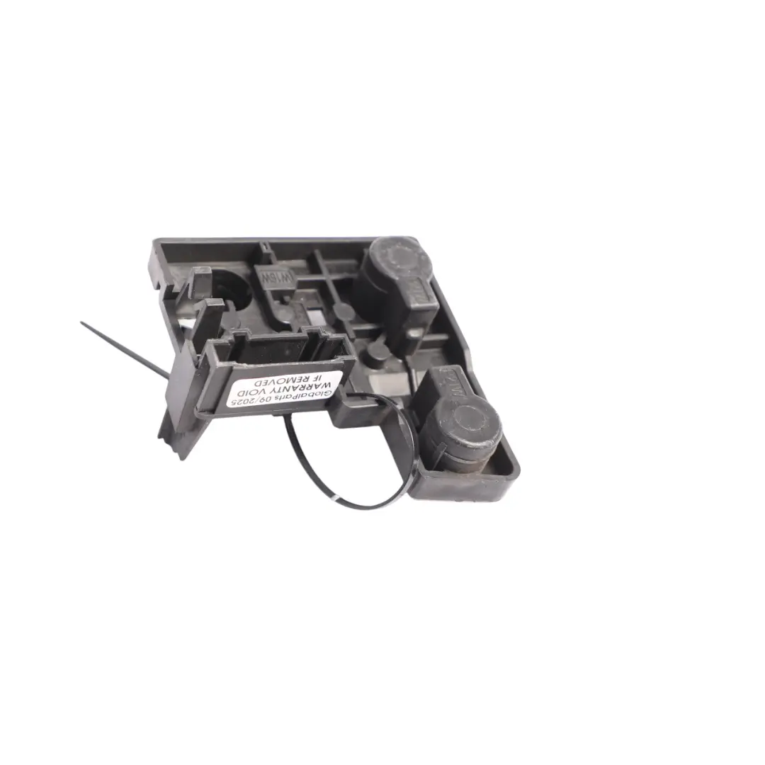 Inner Bulb Holder Socket Tail Gate Rear Left N/S to Audi A6 S6 C6 Avant with Part number 4F9945221 Audi A6 S6 C6 Avant Inner Bulb Holder Socket Tail Gate Rear Left N/S - SKU 4F9945221 - Part number 4F9945221