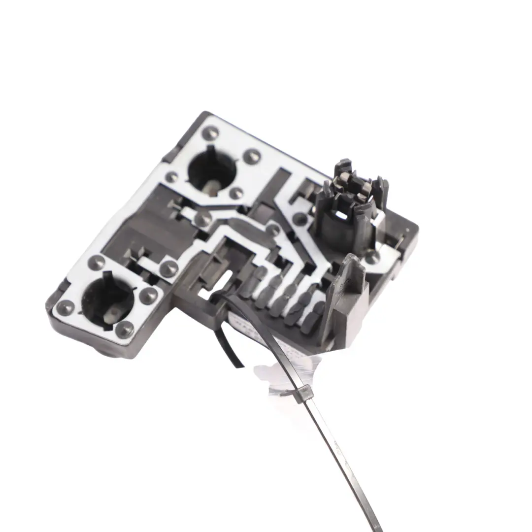 Inner Bulb Holder Socket Tail Gate Rear Left N/S to Audi A6 S6 C6 Avant with Part number 4F9945221 Audi A6 S6 C6 Avant Inner Bulb Holder Socket Tail Gate Rear Left N/S - SKU 4F9945221 - Part number 4F9945221