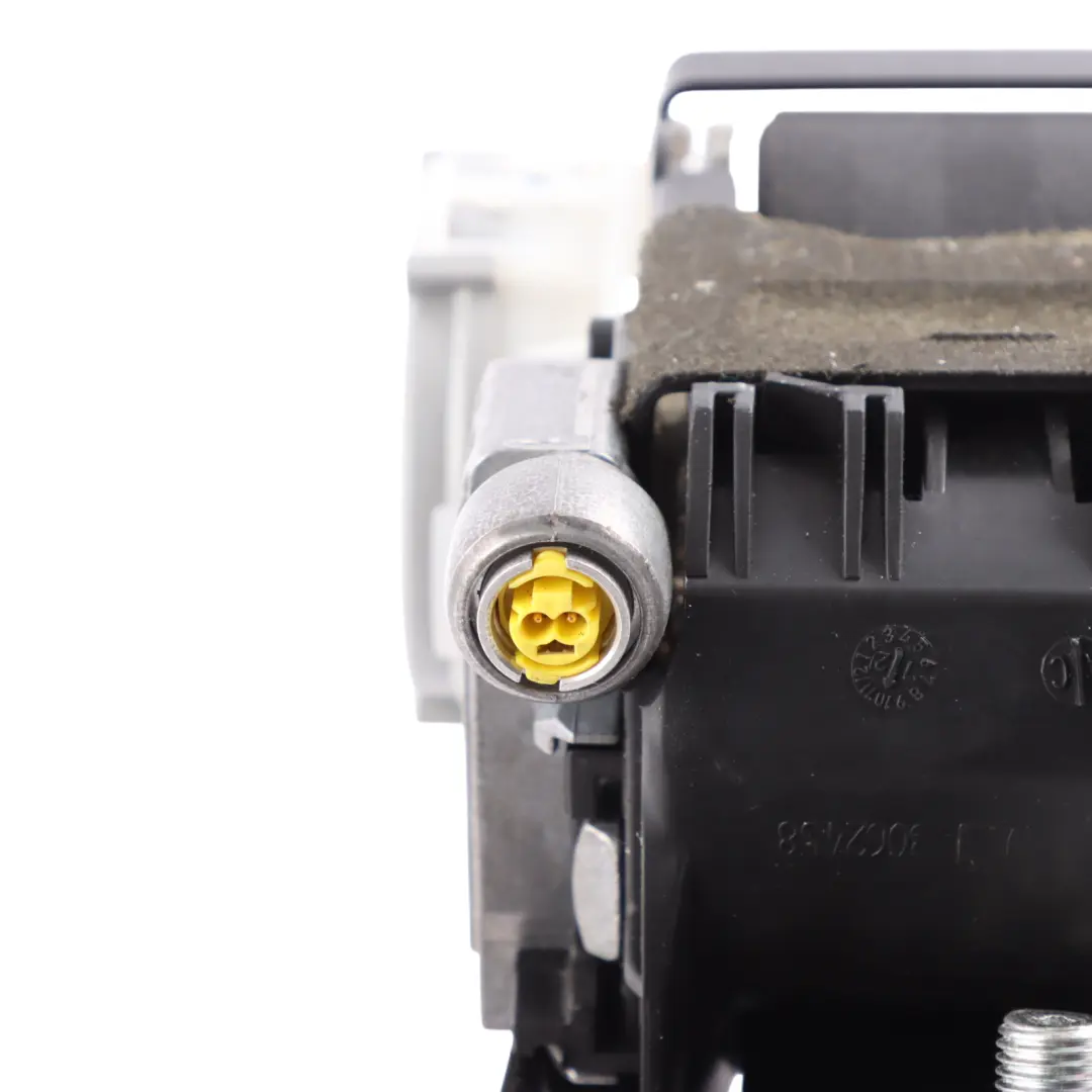 Belt Front Left N/S Black to Audi A7 4G Seat with Part number 4G8857705B Audi A7 4G Seat Belt Front Left N/S Black - SKU 4G8857705B - Part number 4G8857705B