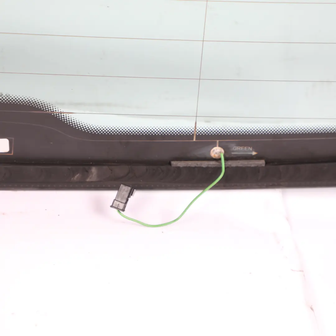 Window Glass Back Glazing Green AS2 to Audi A6 C7 Avant Rear with Part number 4G9845501 Audi A6 C7 Avant Rear Window Glass Back Glazing Green AS2 - SKU 4G9845501 - Part number 4G9845501