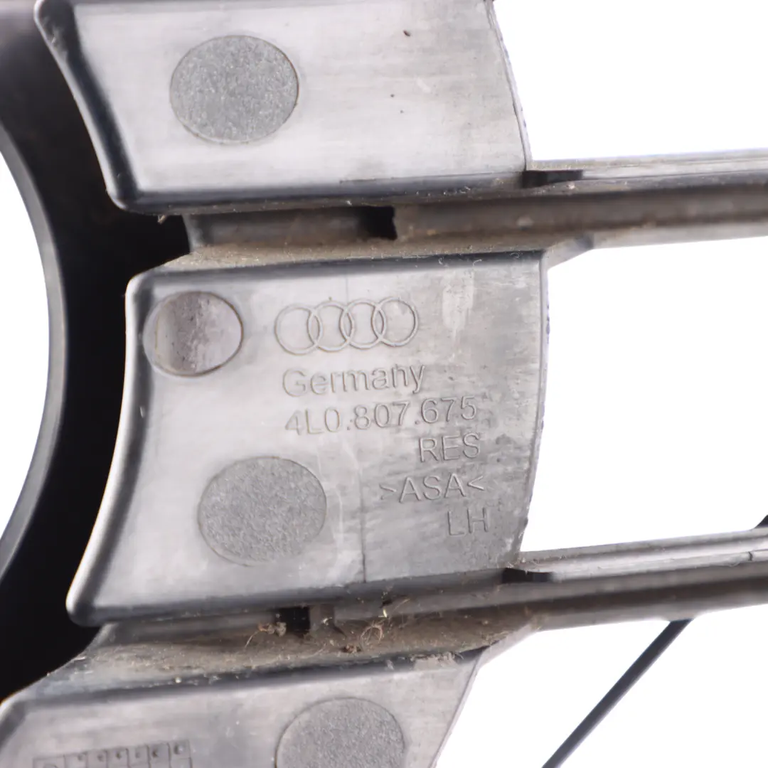 Front Bumper Fog Light Lamp Grille Trim Panel Left N/S to Audi Q7 4L with Part number 4L0807675 Audi Q7 4L Front Bumper Fog Light Lamp Grille Trim Panel Left N/S - SKU 4L0807675 - Part number 4L0807675