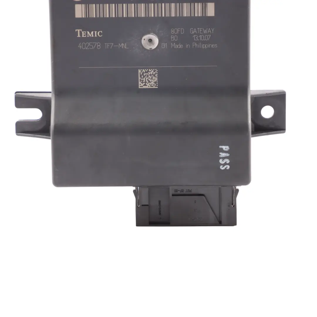 Gateway Module Central Control Unit to Audi Q7 4L with Part number 4L0907468C Audi Q7 4L Gateway Module Central Control Unit - SKU 4L0907468C - Part number 4L0907468C