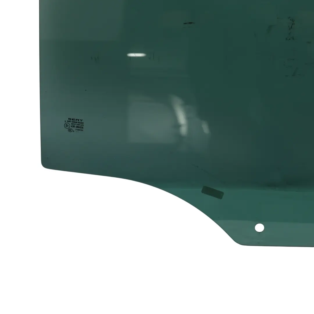 Mk3 5F Vetro Finestrino Porta Posteriore Destro Colorato AS3 per Seat Leon con numero di parte 5F4845026C Seat Leon Mk3 5F Vetro Finestrino Porta Posteriore Destro Colorato AS3 - SKU 5F4845026C - Numero di parte 5F4845026C