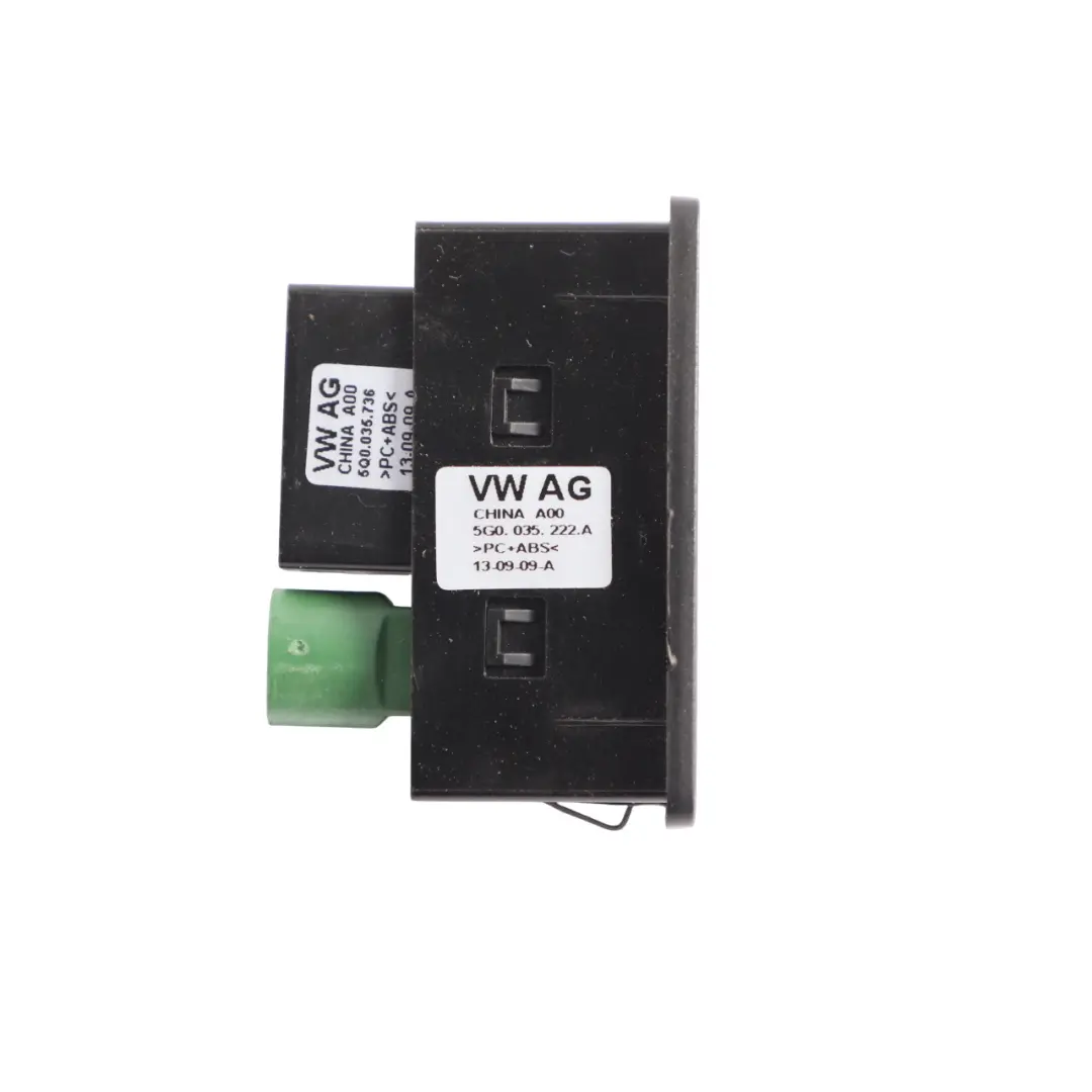 Adattatore Connessione Presa Multimediale 5Q0035736 per Volkswagen Golf Mk7 con numero di parte 5G0035222A Volkswagen Golf Mk7 Adattatore Connessione Presa Multimediale 5Q0035736 - SKU 5G0035222A - Numero di parte 5G0035222A