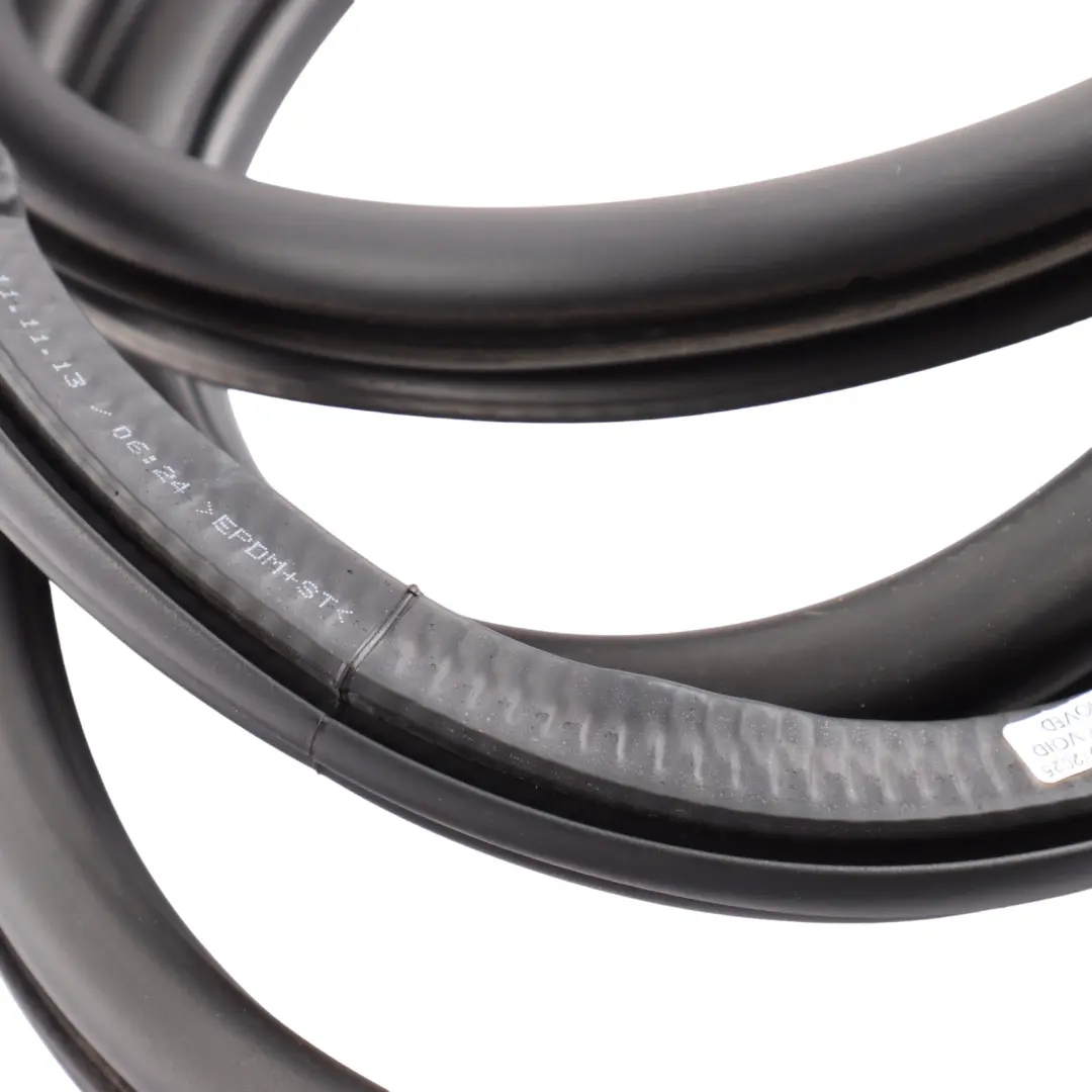 Guarnizione Porta Anteriore Interna Destra per Volkswagen Golf Mk7 2D con numero di parte 5G3867912A Volkswagen Golf Mk7 2D Guarnizione Porta Anteriore Interna Destra - SKU 5G3867912A - Numero di parte 5G3867912A