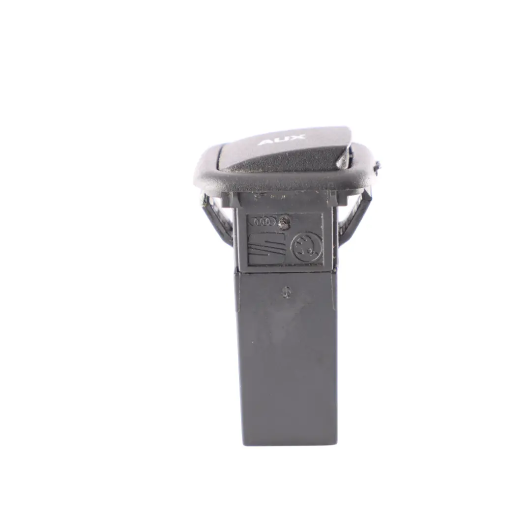 AUX Inlet Door Socket Port to Skoda Fabia 5J with Part number 5J0035475 Skoda Fabia 5J AUX Inlet Door Socket Port - SKU 5J0035475 - Part number 5J0035475
