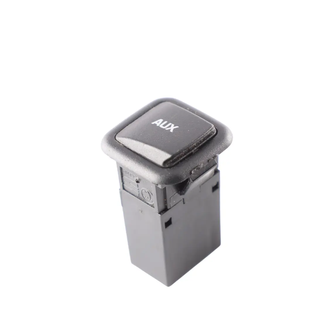 AUX Inlet Door Socket Port to Skoda Fabia 5J with Part number 5J0035475 Skoda Fabia 5J AUX Inlet Door Socket Port - SKU 5J0035475 - Part number 5J0035475
