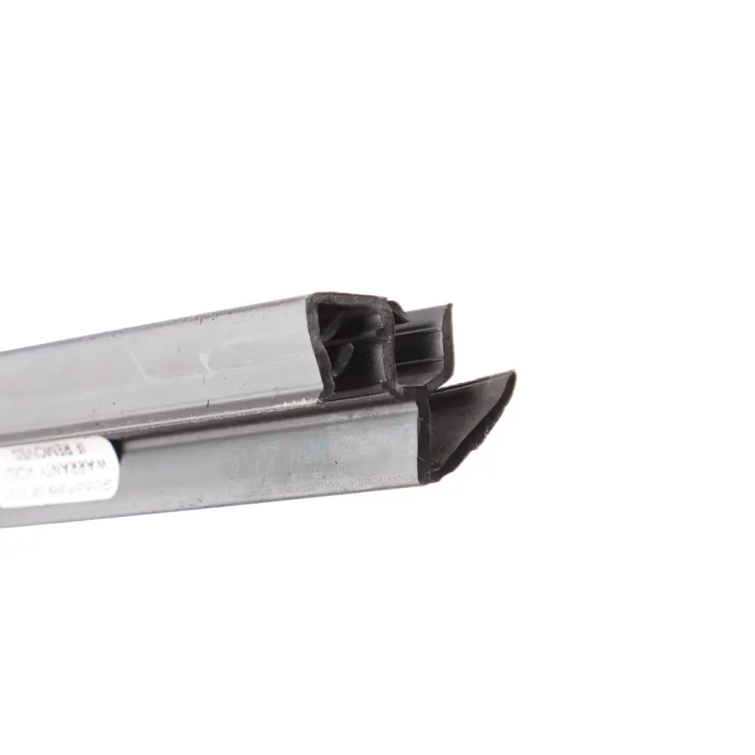 Joint D'Étanchéité De Vitre De Porte Avant Droite pour Skoda Fabia 5J à propos du numéro de pièce 5J0837480 Skoda Fabia 5J Joint D'Étanchéité De Vitre De Porte Avant Droite - SKU 5J0837480 - Numéro de pièce 5J0837480