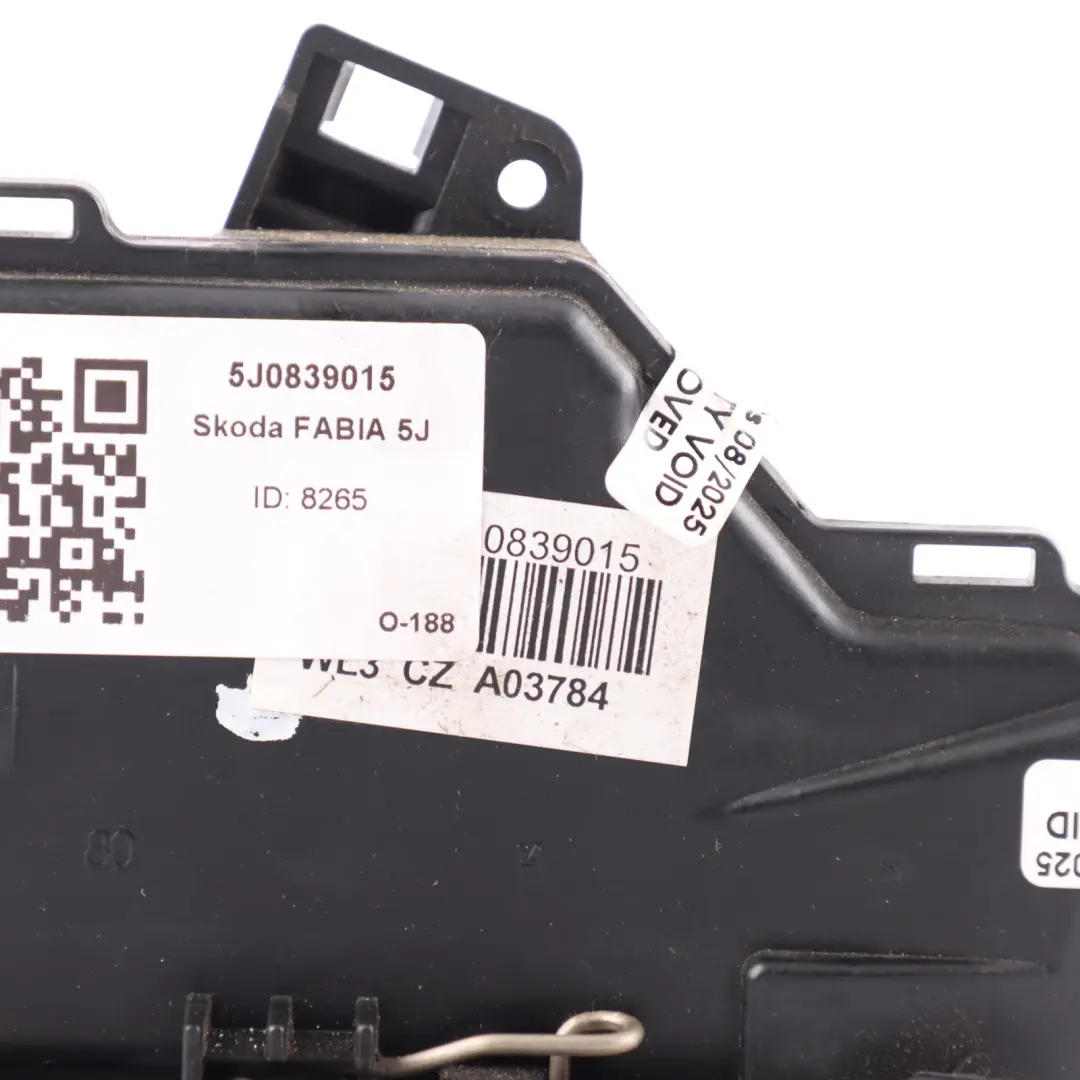 Skoda Fabia 5J 5Dr Siłownik Zamka Drzwi Tylnych Lewych - SKU 5J0839015 - Numer Części 5J0839015