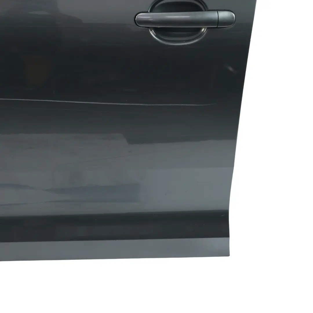 Puerta Delantera Izquierda Gris Metalizado - F7Y para Skoda Rapid NH1 con número de pieza 5JA831051C Skoda Rapid NH1 Puerta Delantera Izquierda Gris Metalizado - F7Y - SKU 5JA831051C-MEGR - Número de pieza 5JA831051C